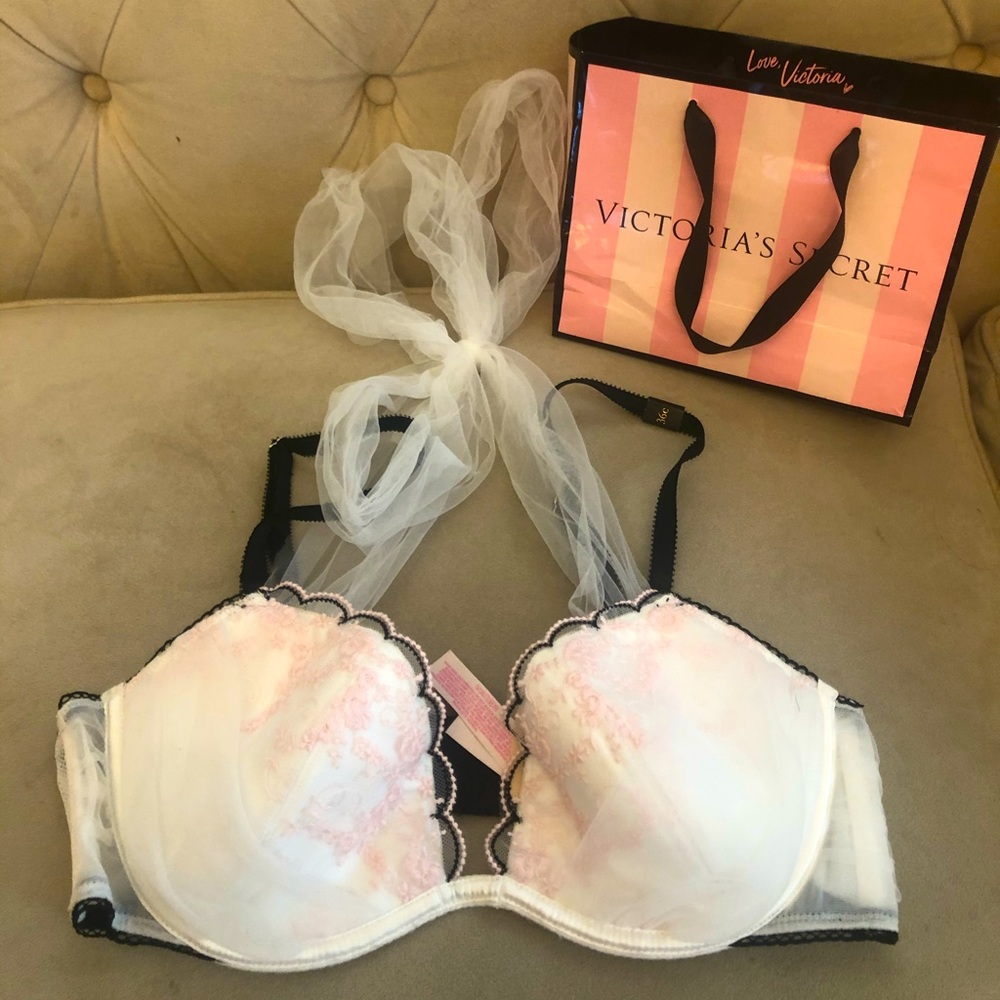 BRAND NEW Victoria Secret Bra